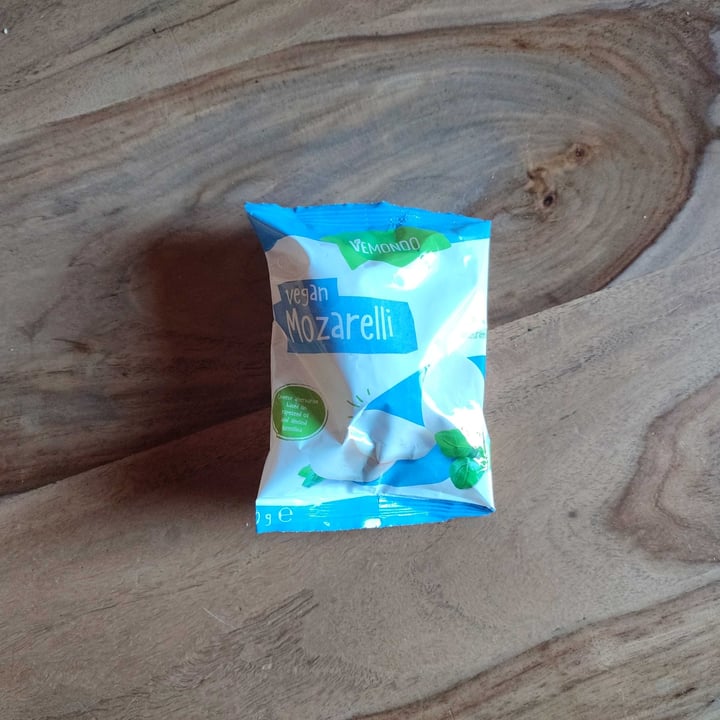 photo of Vemondo Vegan Mozarelli shared by @theory76 on  19 Jan 2022 - review