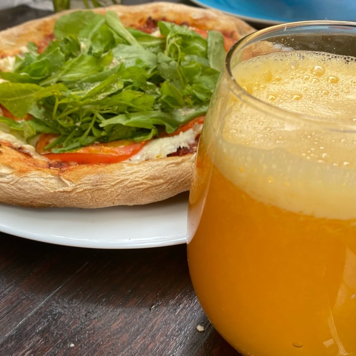 review photo of Alma Natura Pizza Margarita shared by @aguscarb on 18 Oct 2021 - review