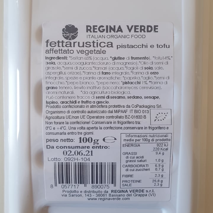 photo of Regina Verde Fettarustica con tofu e pistacchi shared by @valentinadaferrara on  19 May 2021 - review