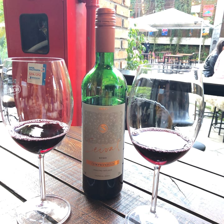 photo of Miolo Wine Group Seival Tempranillo 2020 Tinto Seco shared by @anapaularetuci on  03 Sep 2022 - review