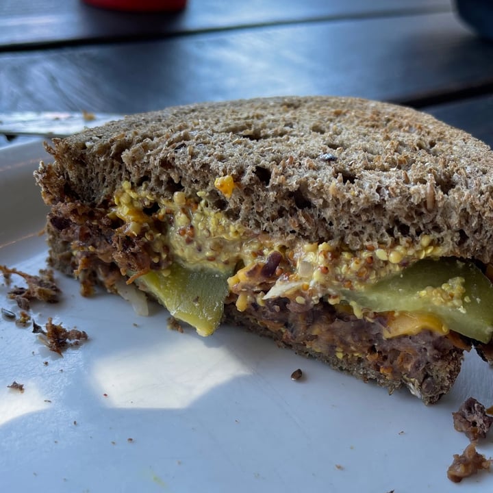 photo of Mudsharks Coffee Bar Vegan Ruben Sandwich shared by @misserin on  11 Aug 2021 - review
