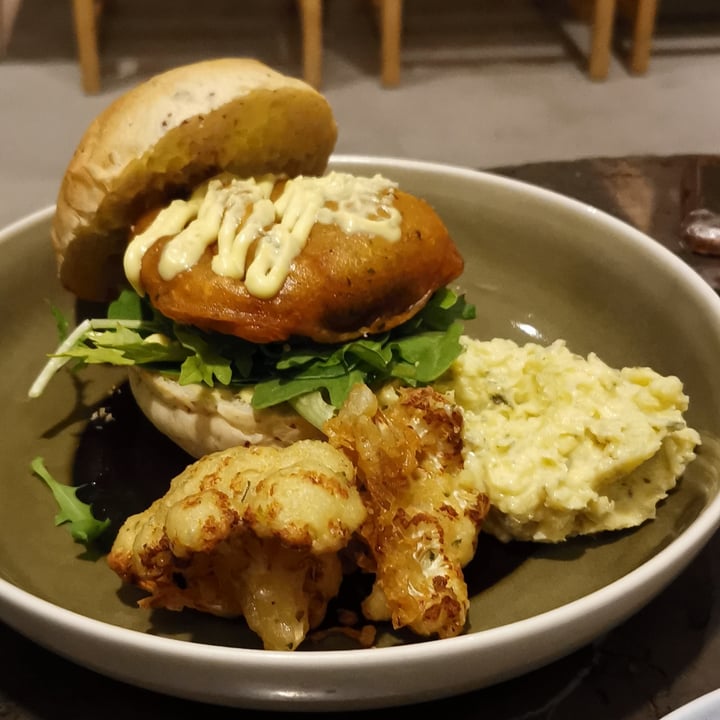 photo of Real Food Portobello Burger shared by @ryzahandprints on  02 Jan 2021 - review