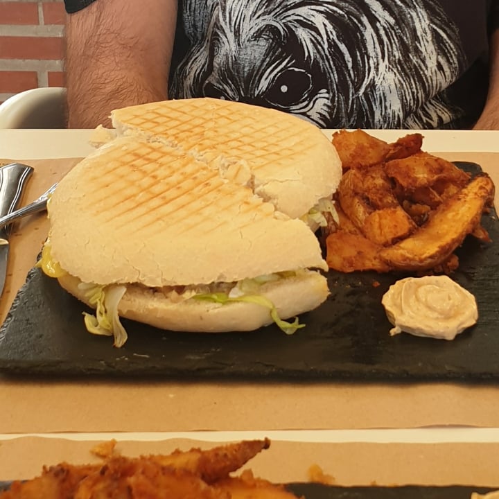 review photo of my lola vegan food Campero de Heura shared by @tormento94 on 21 Oct 2021 - review