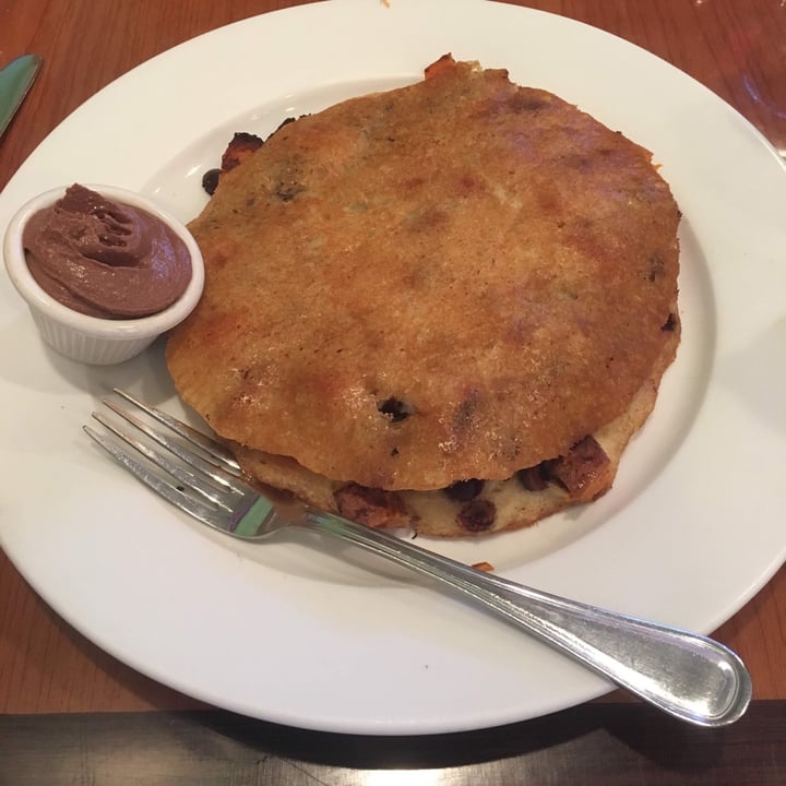 review photo of Green Leaf Vegetarian & Vegan Restaurant Sweet potato chocolate chip pancakes shared by @th2020 on 06 Nov 2020 - review