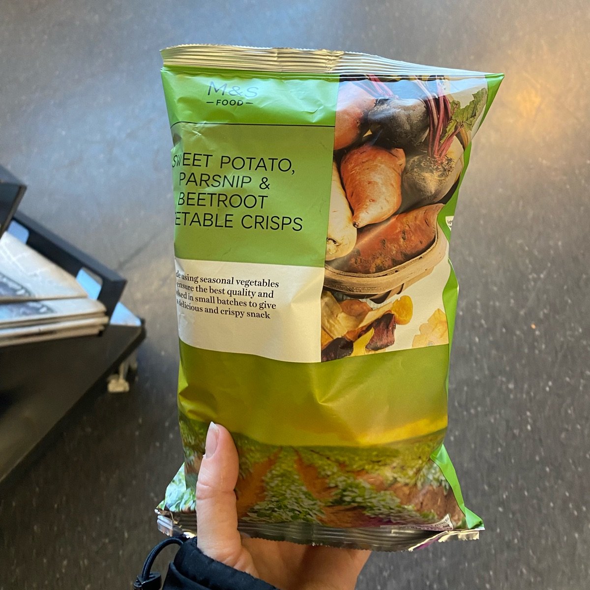 Marks & Spencer Food (M&S) Sweet Potato, Parsnip & Beetroot Vegetable Crisps Reviews abillion