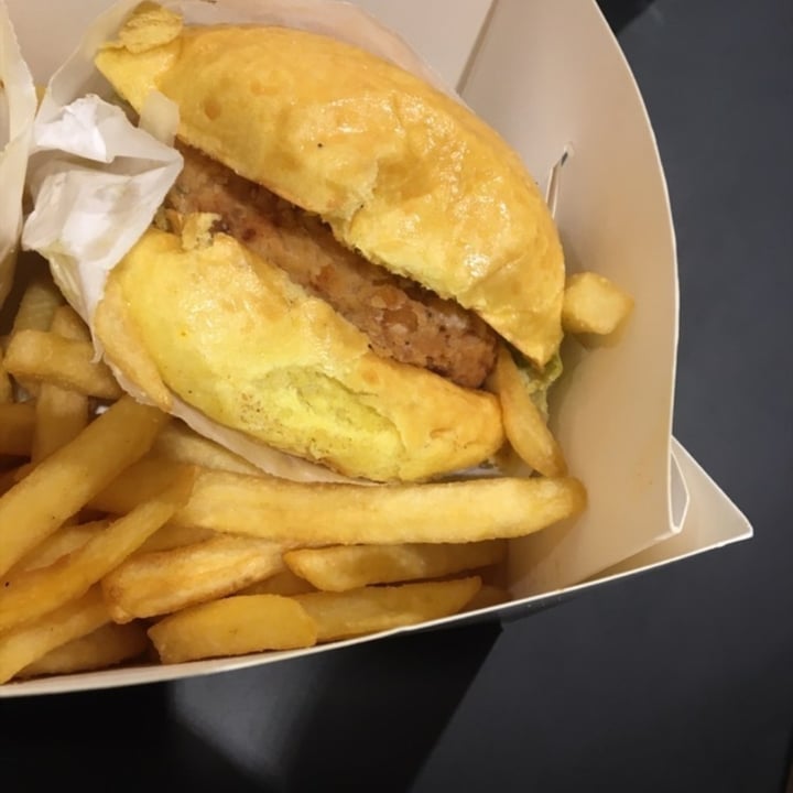 review photo of VEGAN FOX Avocado shared by @manucerolini1 on 04 Oct 2021 - review