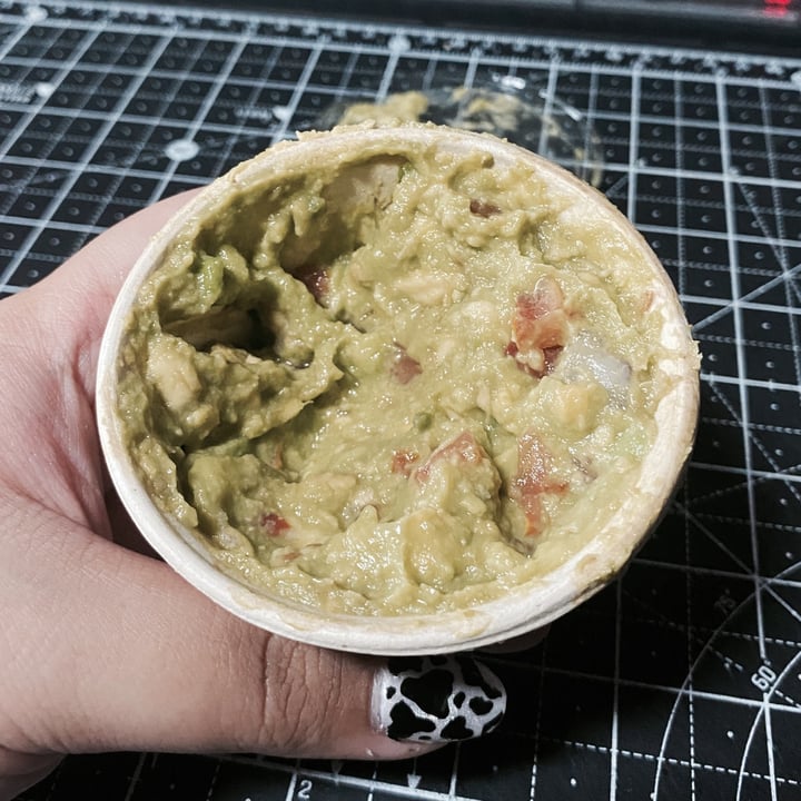 photo of Guzman Y Gomez (Tampines Hub) Guacamole shared by @hollowist on  05 Apr 2022 - review