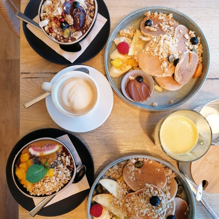 photo of Paledo - Superfood Deli Banana Pancakes and Açai Bowl shared by @martakafupi on  09 Jan 2022 - review