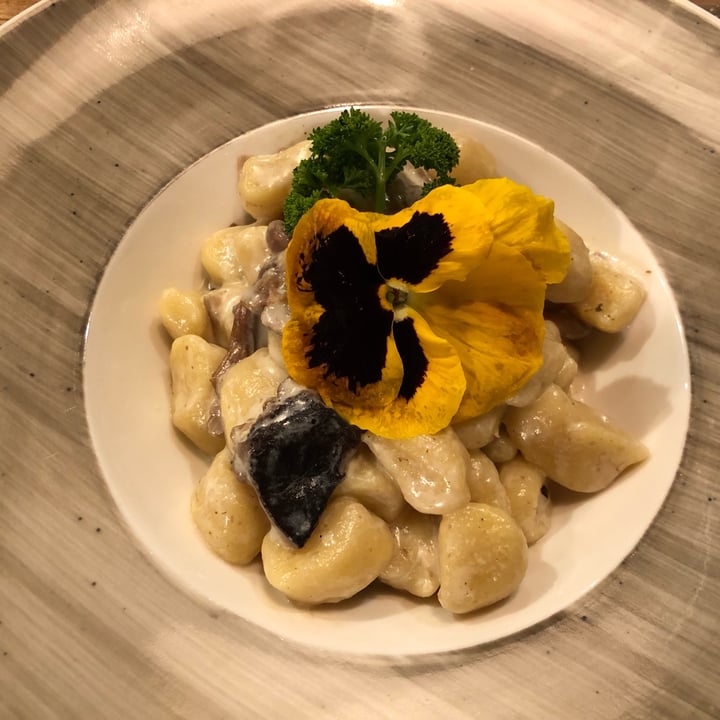 photo of Ladin & El Tobià Gnocchi di polenta e funghi shared by @aryushka on  15 Apr 2022 - review