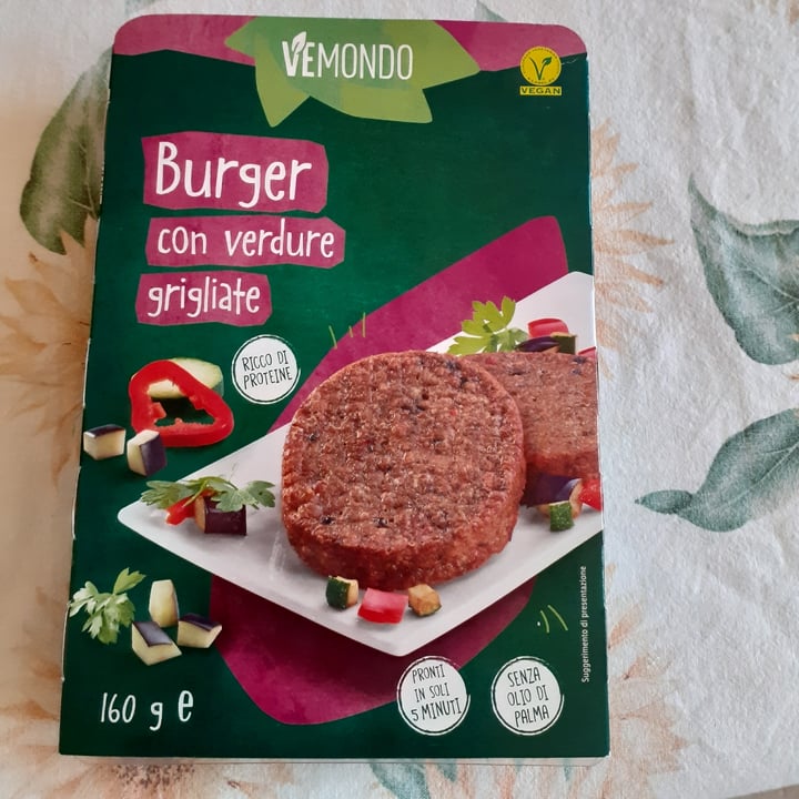 photo of Lidl veggie burger shared by @itxannie on  20 Aug 2021 - review