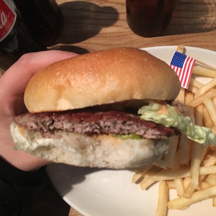 photo of Momofuku Nishi Impossible Burger shared by @nuriag on  22 Apr 2020 - review