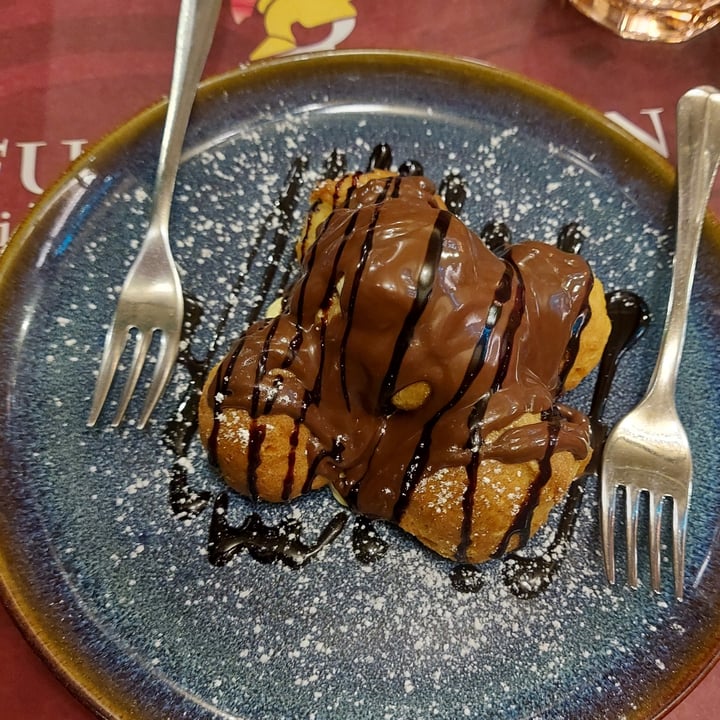 photo of Rifugio Romano Profiterole vegan e senza glutine shared by @dargina90 on  30 Oct 2022 - review