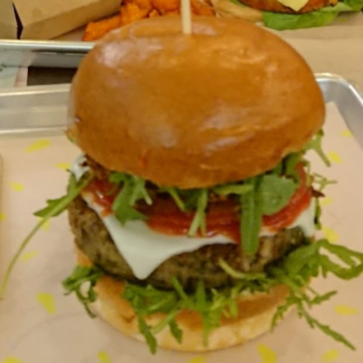 photo of The Vurger Co Auburger shared by @antonellaf on  09 Dec 2021 - review