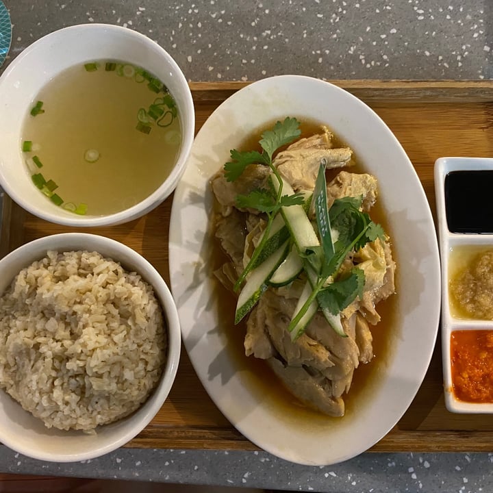 photo of CLOSED - Privé Paragon Hainanese Chicken Rice shared by @divyeahh on  28 Oct 2020 - review