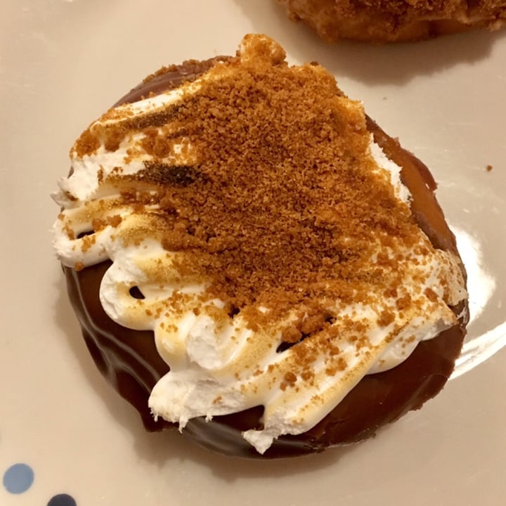 photo of Considerit S’mores doughnut shared by @katelouisepowell on  17 Dec 2019 - review