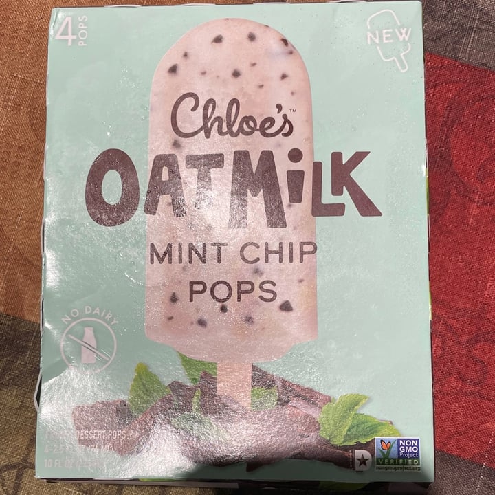 photo of Chloe’s Pops  Oat Milk Mint Chip Pops shared by @veganfoodie101 on  14 May 2021 - review