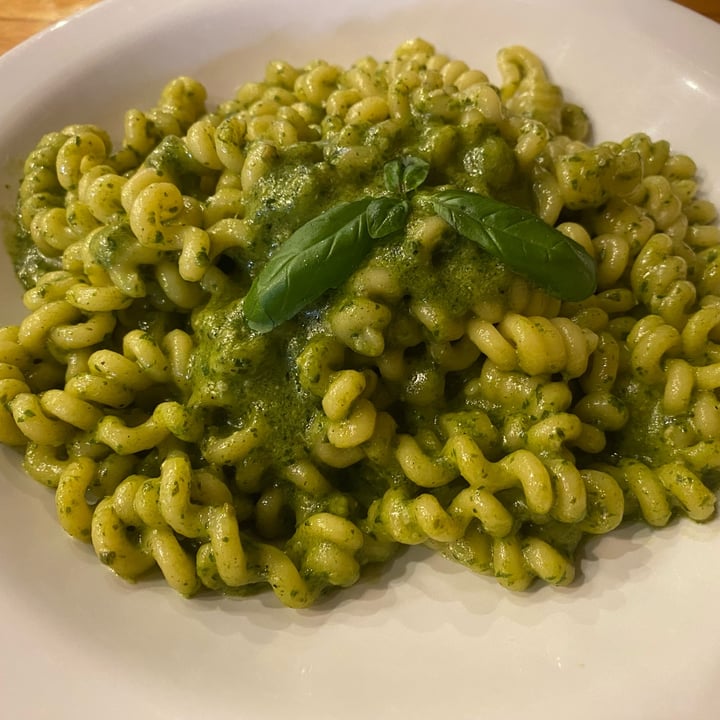 review photo of Oggi Pasta e Birra Fusili Vegano con Salsa Pesto shared by @limonce11o on 13 May 2022 - review