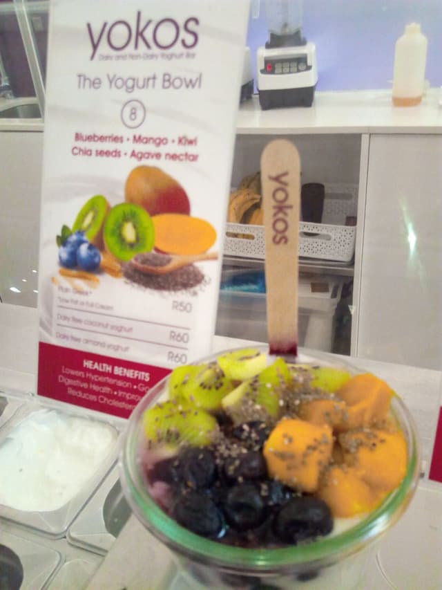 Photo of the dish “Blueberry mango kiwi yoghurt bowl”