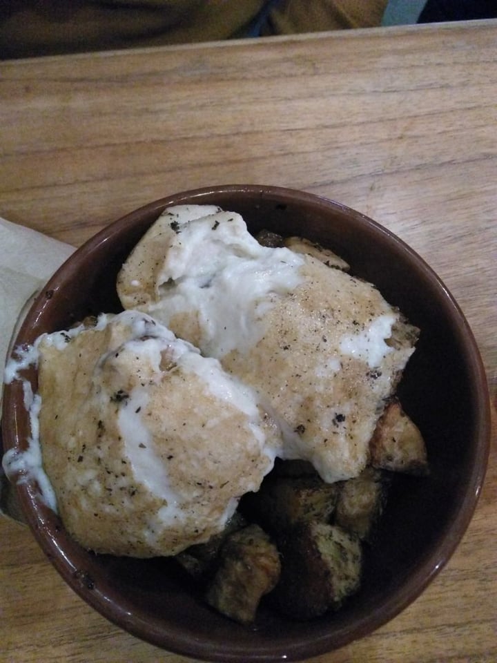 review photo of Estilo Veggie Papas con queso shared by @belbel on 12 Aug 2019 - review