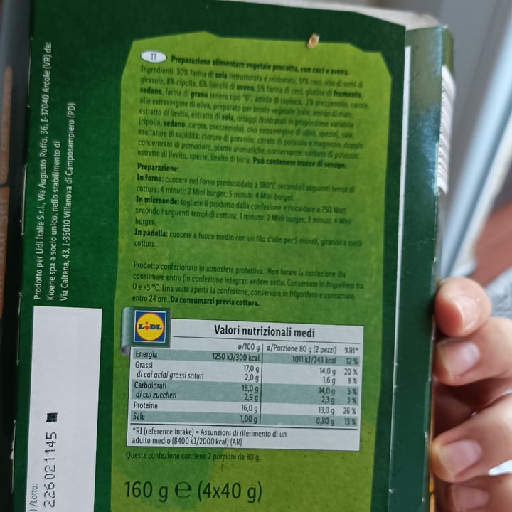 review photo of Vemondo mini burger con ceci e avena shared by @federicserri on 02 Jan 2023 - review
