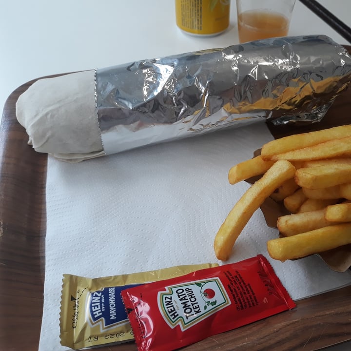 photo of Döner kebab melzo Piadina Con Falafel (Vegetarian) shared by @zorb on  15 Jun 2022 - review