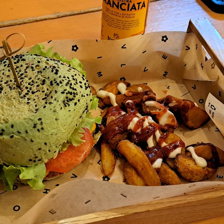 photo of Flower Burger Jungle burger shared by @leva on  01 Nov 2022 - review