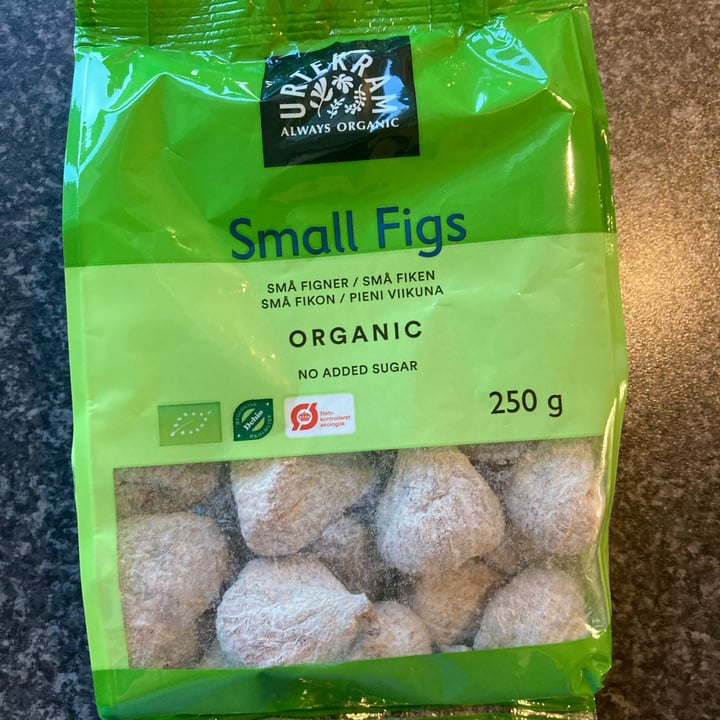 photo of Urtekram Small Figs shared by @forestgreenregnskov on  19 Dec 2021 - review