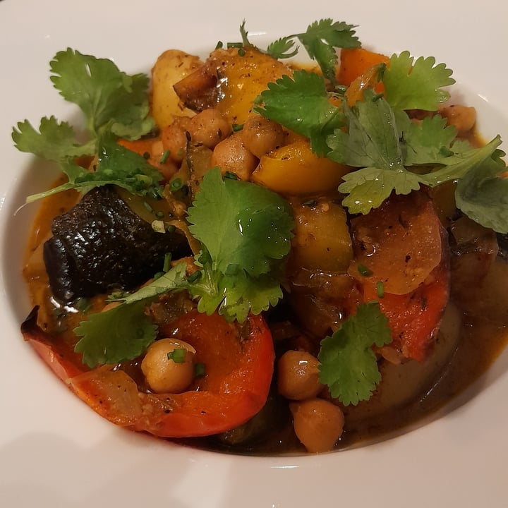 review photo of La Bécane à Gaston Spiced Vegetable Tajine With Chickpeas shared by @francesca213 on 09 Oct 2022 - review