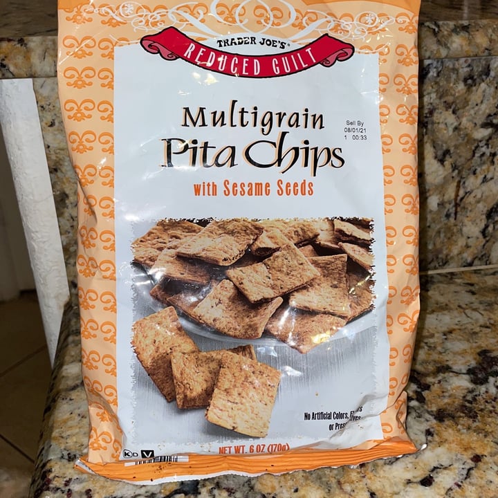 photo of Trader Joe's multigrain pita chips with sesame seeds shared by @zoeschujman on  16 Apr 2021 - review