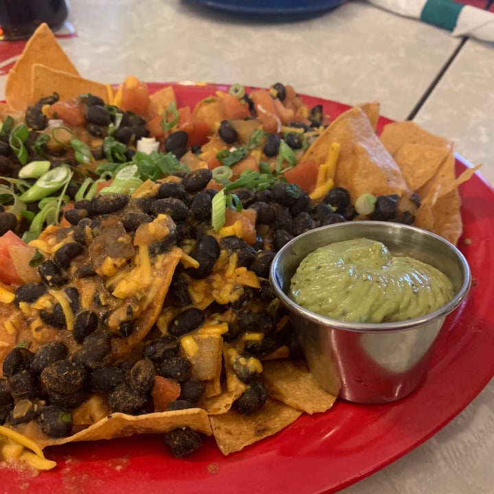 photo of The Friendly Toast Vegan nachos shared by @aestheticallyadventurous on  04 Apr 2019 - review