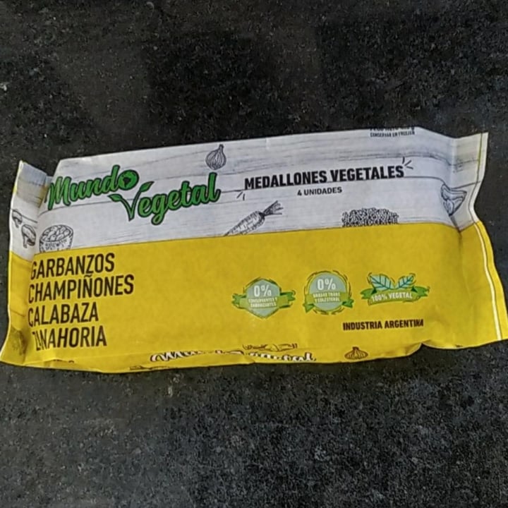 photo of Mundo Vegetal Hamburguesa De Garbanzos Hongos Quinoa Y Calabaza shared by @agoslandolfi on  01 Nov 2021 - review