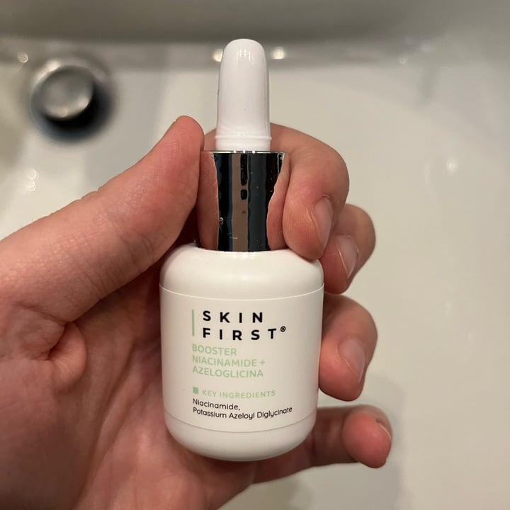 photo of Skin First Cosmetics Booster Niacinamide + Azeloglicina shared by @annacristaudo on  28 Dec 2021 - review