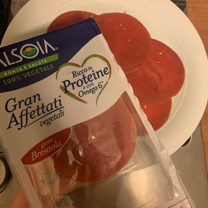 photo of Valsoia Gran Affettati Vegetali Gusto Bresaola shared by @heresjade on  11 Feb 2022 - review