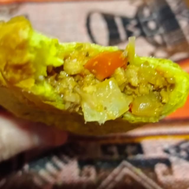 Photo of the dish “Empanada de pollo al curry”