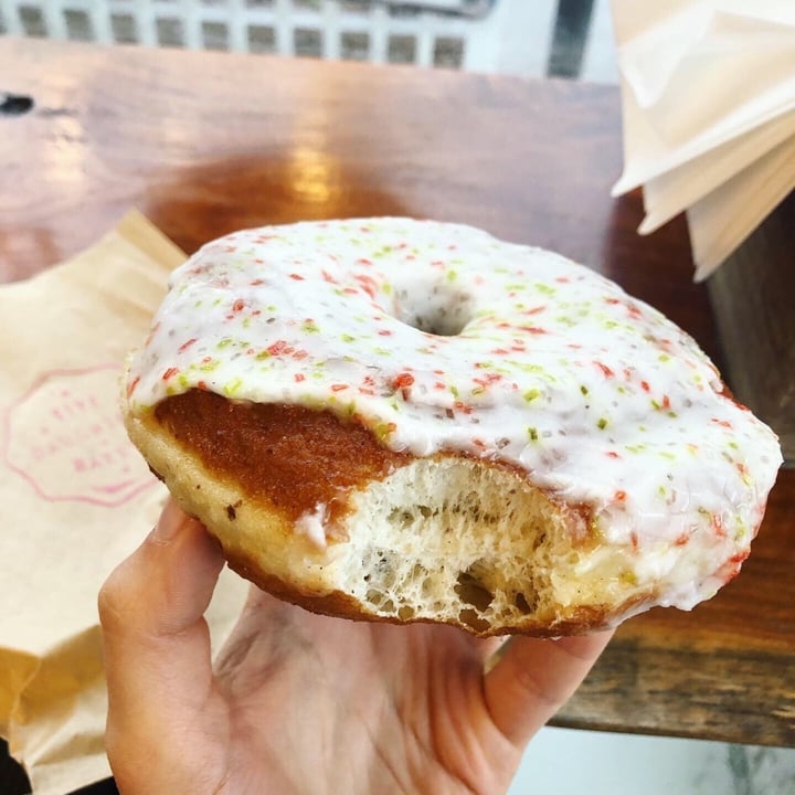 photo of Five Daughters Bakery East Nashville Sugar Cookie Donut shared by @camillet13 on  01 Apr 2020 - review