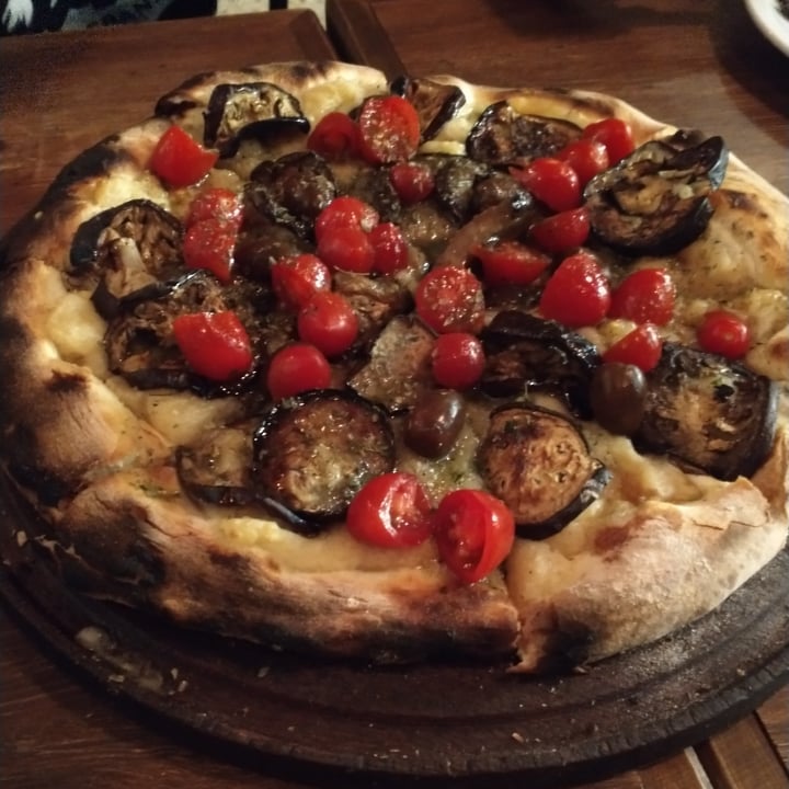 review photo of Pasillo 74 PIZZERÍA Bermitana Con Queso vegano shared by @juanespinola05 on 21 Dec 2021 - review