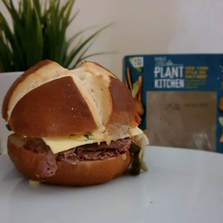 photo of Plant Kitchen (M&S) New York Style No Salt-Beef shared by @theonlywayisvegan on  10 Mar 2022 - review