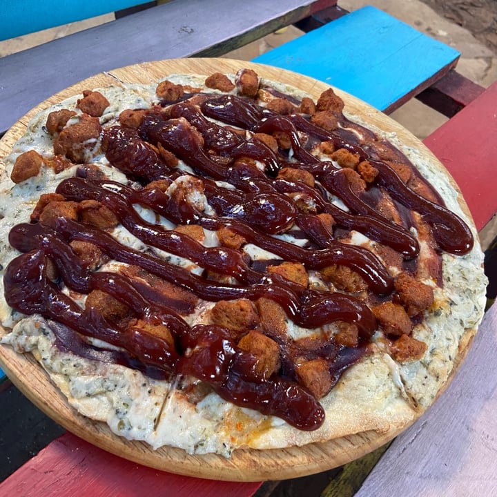 photo of Luna's Kitchen Beirut BBQ Pizza shared by @seventy on  05 Aug 2022 - review