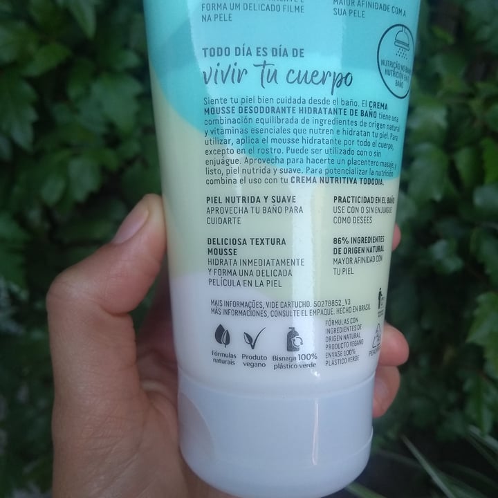 photo of Natura Tododia mousse de baño  hidratante flor de lis shared by @flornijas on  04 Apr 2021 - review