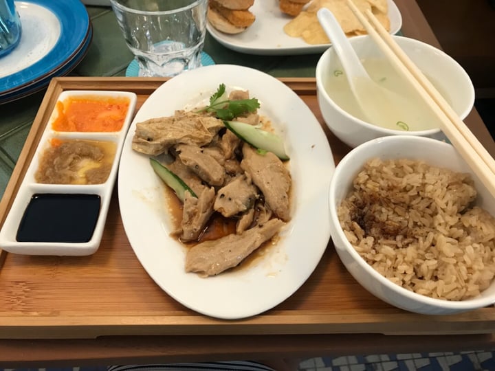 photo of Privé Tiong Bahru Hainanese Chicken Rice shared by @i-eat-we-eat on  19 Dec 2019 - review