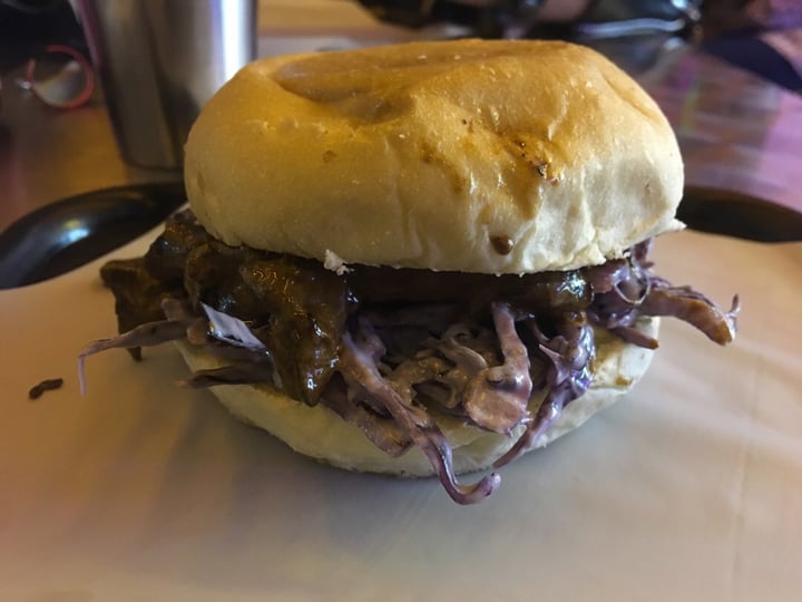 review photo of Elektra Punk & Food Pulled Mushroom Sandwich shared by @caidadematerium on 04 Feb 2020 - review