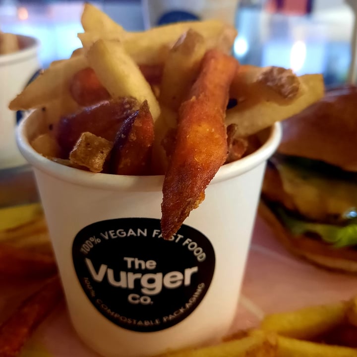 photo of The Vurger Co Canary Wharf 50/50 Fries shared by @acilegna on  15 Aug 2022 - review