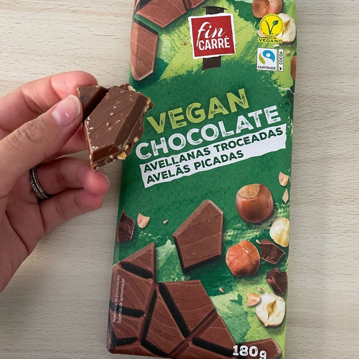 review photo of Fin Carré Chocolate con avellanas troceadas shared by @thelmilla22 on 10 Mar 2022 - review