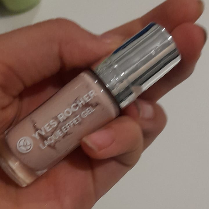 review photo of Yves rocher smalto Color Carne shared by @queenzel on 19 Jun 2022 - review