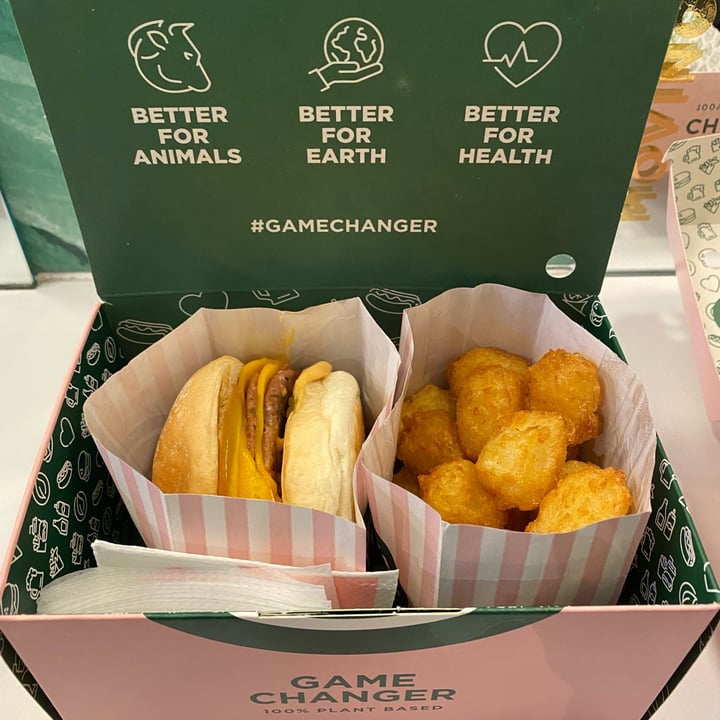 review photo of Neat Burger Soho Cheese burger shared by @joannabananna on 17 Dec 2021 - review