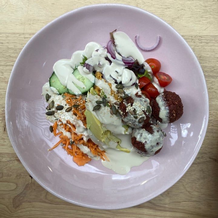 photo of Lexi's Healthy Eatery Falafel Bowl shared by @twoleavess on  26 Mar 2021 - review
