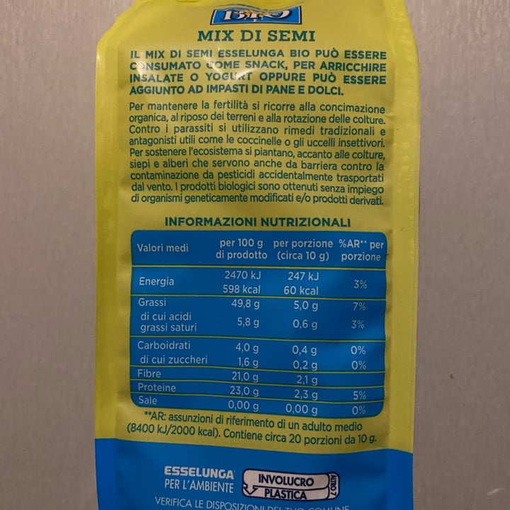 review photo of Esselunga Bio Mix di semi shared by @alicelovestheanimals on 30 Dec 2021 - review