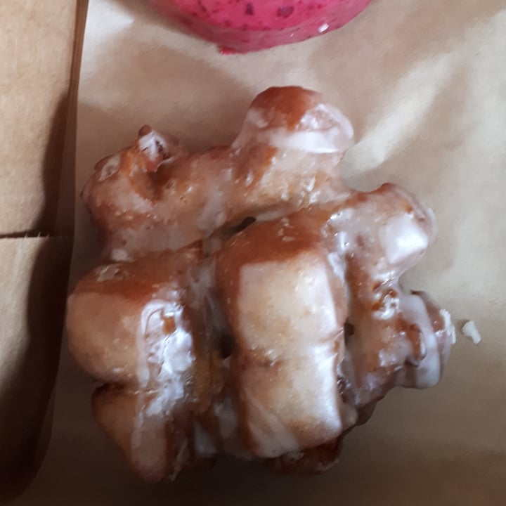 photo of Nicky's Doughnuts & Ice Cream Apple Fritter shared by @carolynvw on  03 Aug 2021 - review