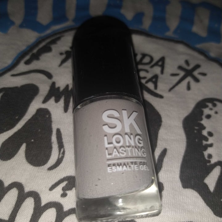 review photo of Violetta cosméticos SK esmalte en gel gris shared by @danivegana1 on 01 May 2021 - review
