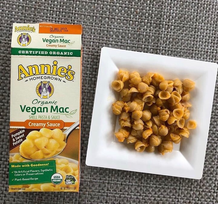 review photo of Annie’s Organic Vegan Mac – Shells With Creamy Sauce shared by @plantpoweredpisces on 12 Oct 2019 - review
